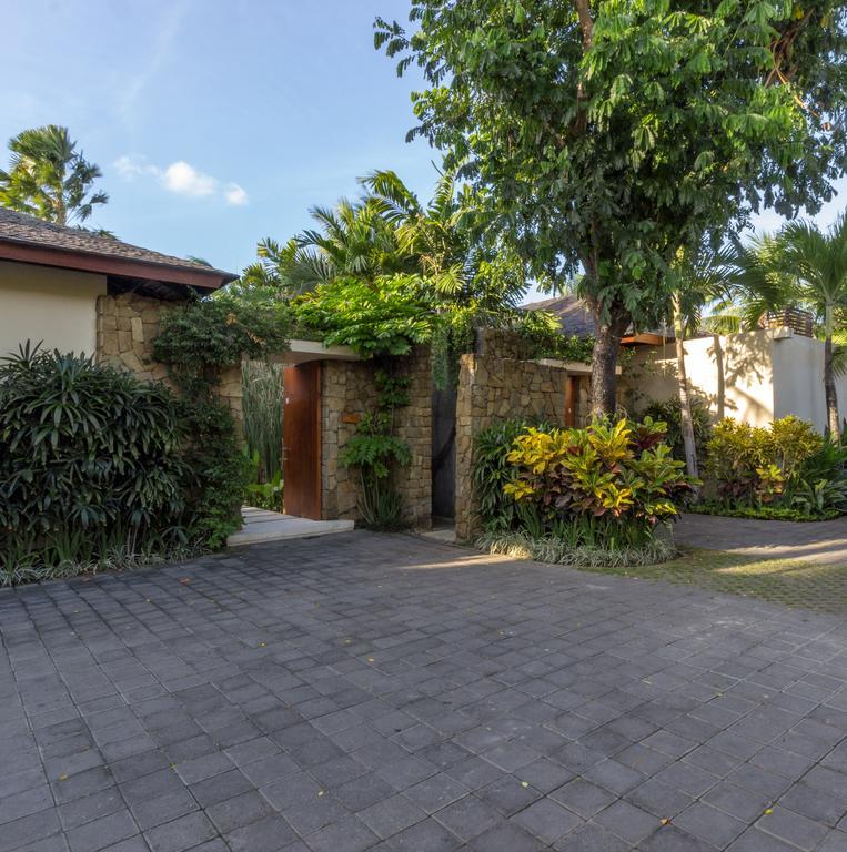 Villa Suar Drupadi Seminyak Exterior foto